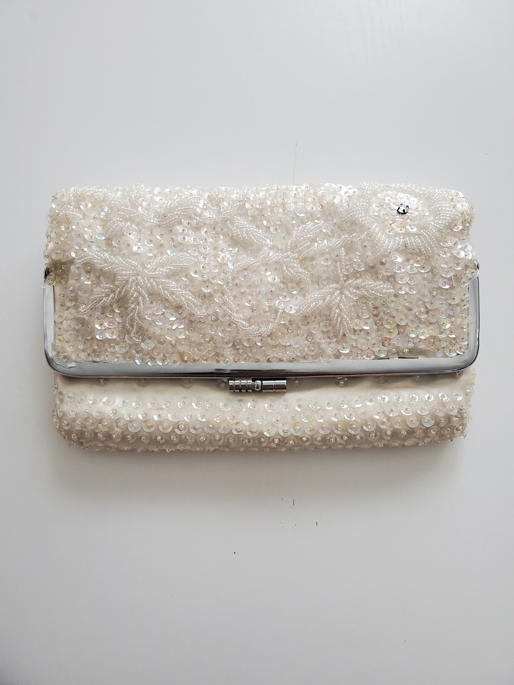 Iridescent Beaded Cream Sequin Women's Clutch - Rare - Vintage